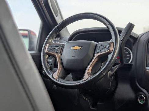 Used 2022 Chevrolet Silverado 1500 High Country image 17