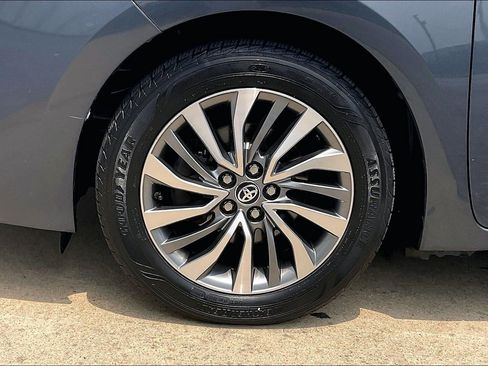 Used 2017 Toyota Corolla XLE FWD image 11