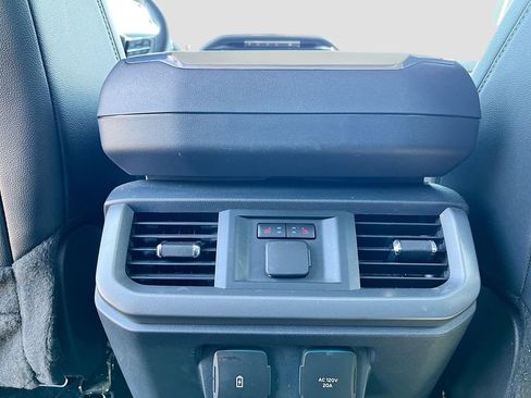 Used 2022 Ford F150 Lariat w/ Equipment Group 502A High RWD image 27