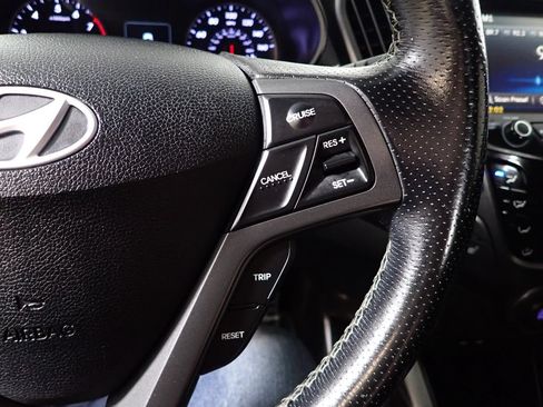 Used 2016 Hyundai Veloster Turbo FWD image 25