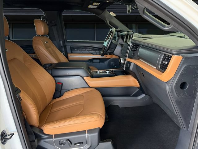 Used 2024 Ford Expedition Max Platinum AWD/4WD image 15