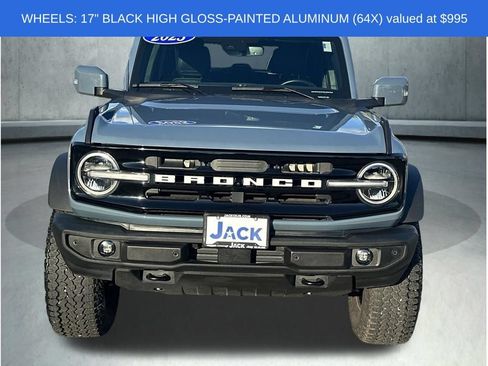 Used 2025 Ford Bronco Outer Banks w/ Sasquatch Package AWD/4WD image 11