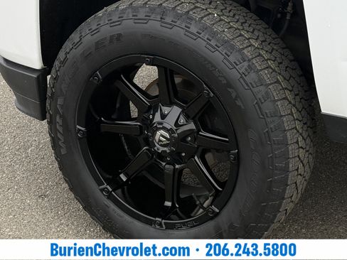 Used 2018 Chevrolet Silverado 1500 LT w/ All Star Edition image 29