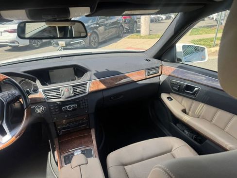 Used 2013 Mercedes-Benz E 350 Sedan image 23