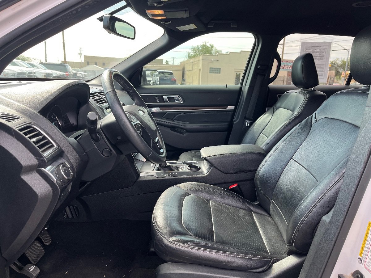 Used 2019 Ford Explorer Limited w/ Class III Trailer Tow Package FWD image 11