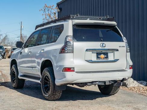 Used 2017 Lexus GX 460 Premium image 4