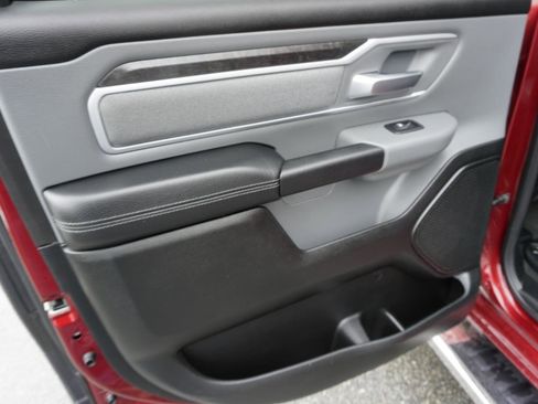 Used 2020 RAM 1500 Big Horn AWD/4WD image 13