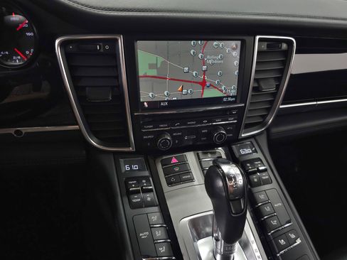 Used 2013 Porsche Panamera GTS image 21