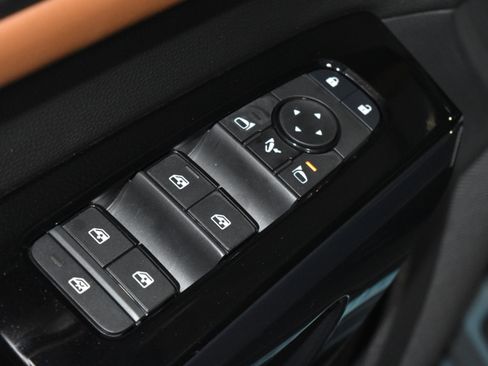 New 2026 Nissan Pathfinder Platinum w/ Cargo Package image 5