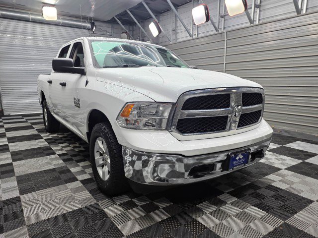 Used 2022 RAM 1500 Classic SLT w/ Electronics Group AWD/4WD image 5