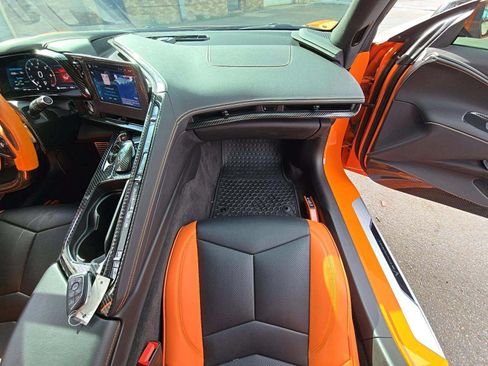 Used 2024 Chevrolet Corvette Stingray Convertible w/ Z51 Performance Package RWD image 10