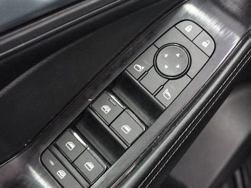 Used 2025 Nissan Rogue SV FWD image 6