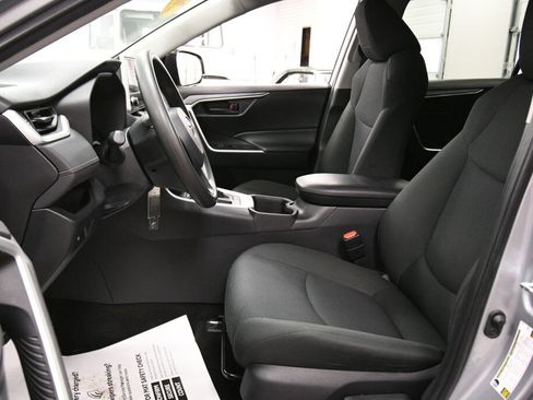 Certified 2024 Toyota RAV4 LE image 9