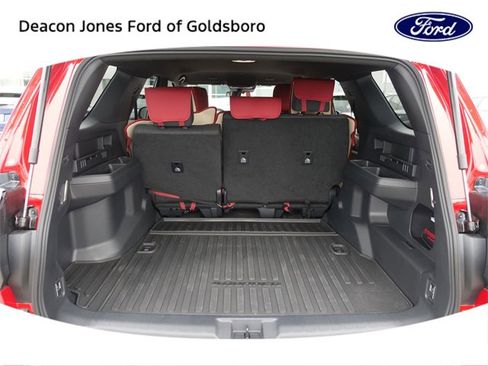 Used 2025 Toyota 4Runner SR5 image 12