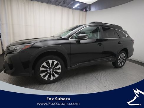 Certified 2025 Subaru Outback Limited AWD/4WD image 1