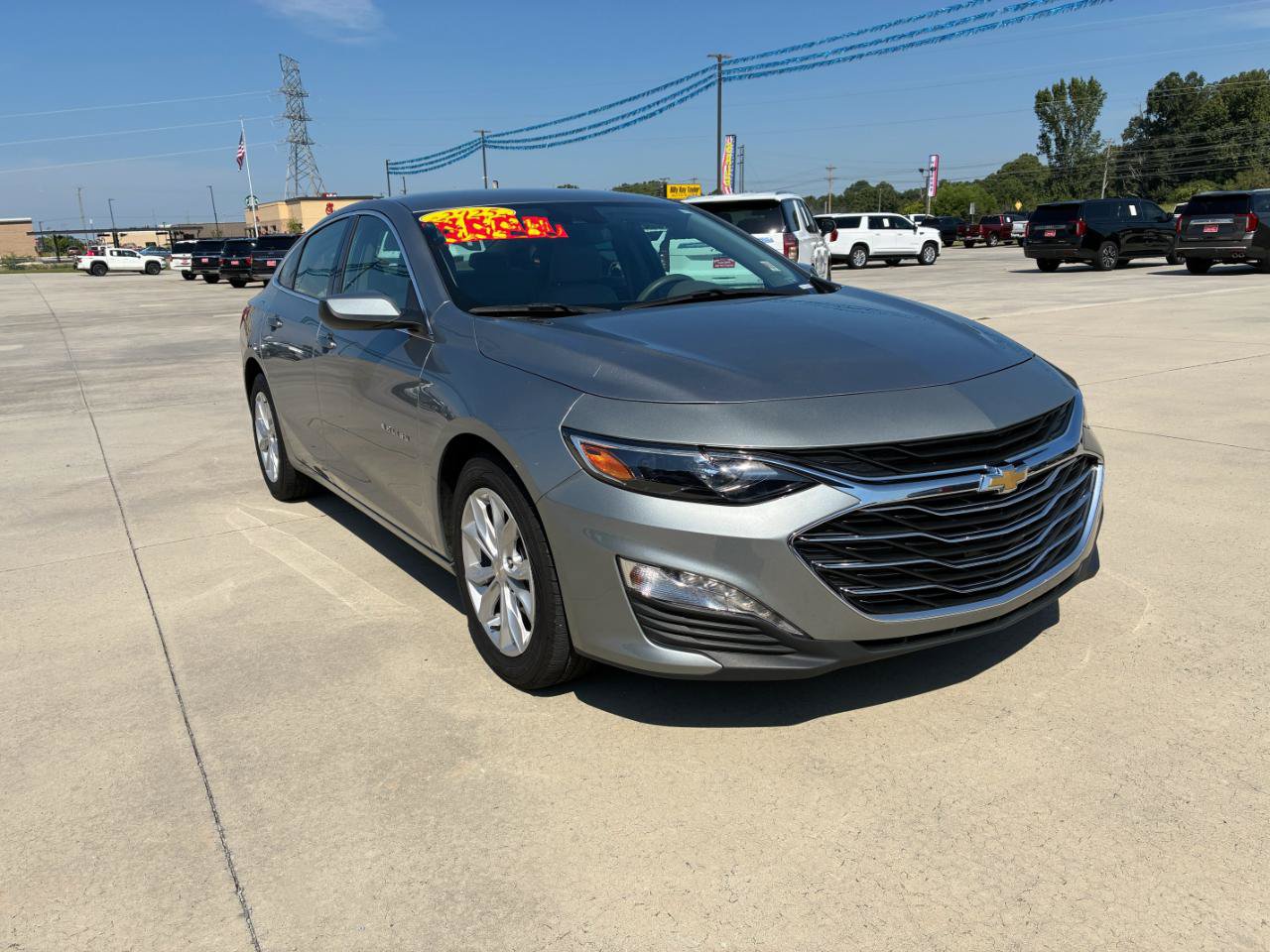 Used 2025 Chevrolet Malibu LT FWD image 4