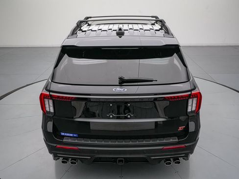 Certified 2025 Ford Explorer ST AWD/4WD image 5