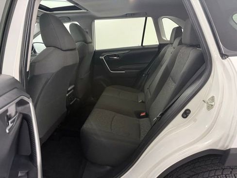 Used 2020 Toyota RAV4 XLE w/ Convenience Package image 13