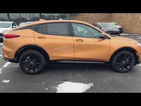 Used 2024 Buick Envista Sport Touring w/ Convenience I Package image 9