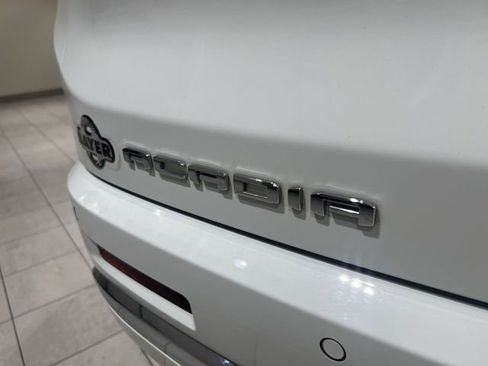 Certified 2023 GMC Acadia Denali AWD/4WD image 29