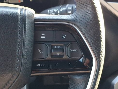 Used 2023 Toyota Sequoia Platinum image 23