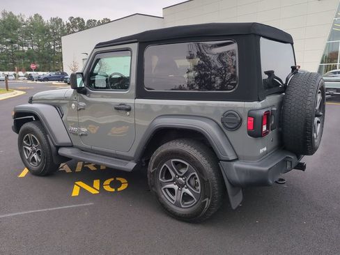 Used 2019 Jeep Wrangler Sport image 6