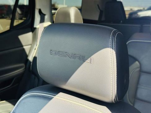 Certified 2023 GMC Acadia Denali w/ Black Diamond Edition image 18