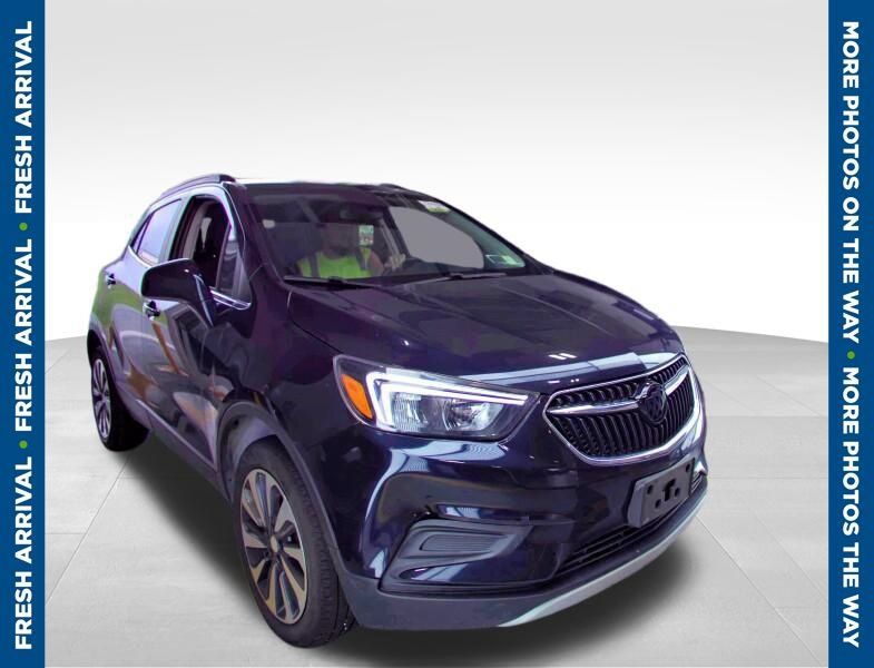 Used 2022 Buick Encore Preferred w/ Safety Package AWD/4WD image 1