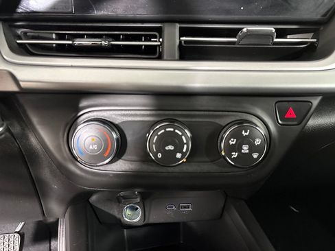 Used 2024 Chevrolet Trax LS w/ Driver Confidence Package FWD image 18