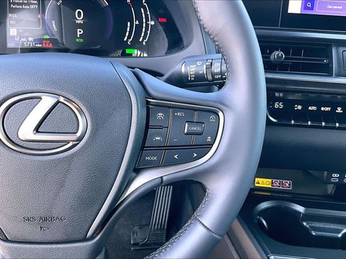 Used 2025 Lexus UX 300h FWD w/ Accessory Package (Z2) image 23