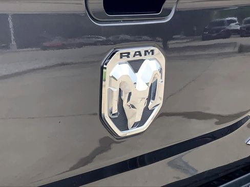 Used 2024 RAM 2500 Laramie AWD/4WD image 31