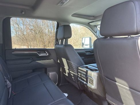 Used 2025 GMC Sierra 2500 Denali w/ Denali Reserve Package image 13