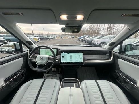 Used 2022 Rivian R1T Adventure image 2