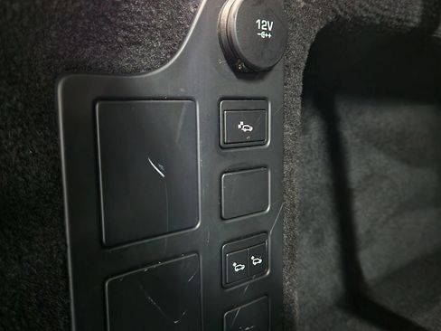 Used 2018 Land Rover Discovery HSE image 63