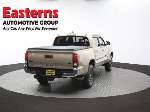 Used 2018 Toyota Tacoma SR5 AWD/4WD image 37