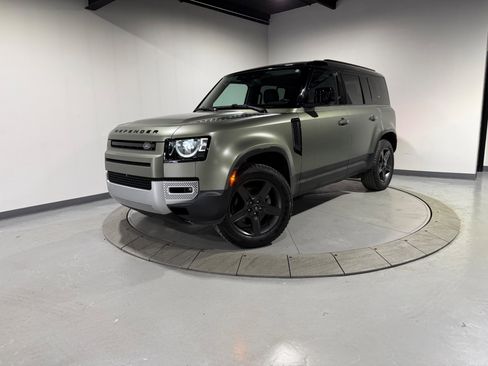 Used 2022 Land Rover Defender 110 S image 2