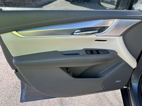 Used 2022 Cadillac XT5 Premium Luxury w/ Technology Package image 10