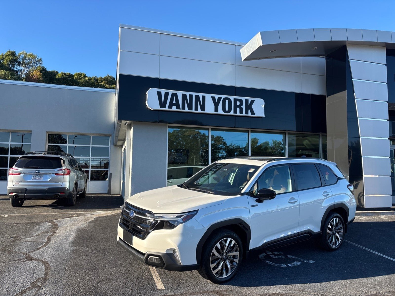 New 2026 Subaru Forester Touring AWD/4WD image 1