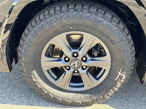 New 2025 Lexus LX 700h Overtrail image 9