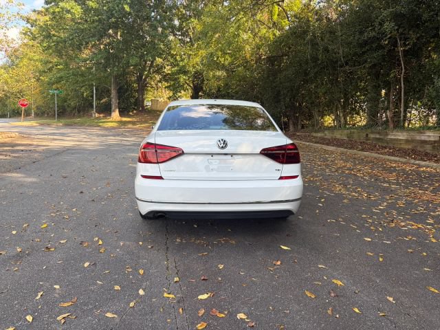 Used 2018 Volkswagen Passat 2.0T S w/ Driver Assistance Package FWD image 4