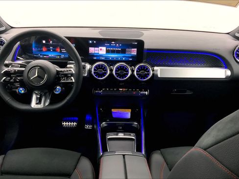 Certified 2025 Mercedes-Benz GLB 35 AMG 4MATIC image 4
