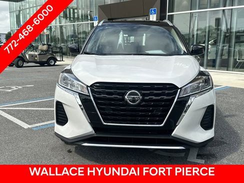 Used 2021 Nissan Kicks SV FWD image 3