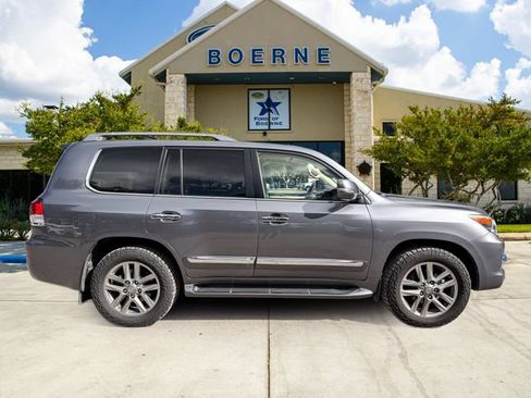 Used 2015 Lexus LX 570 4WD image 6