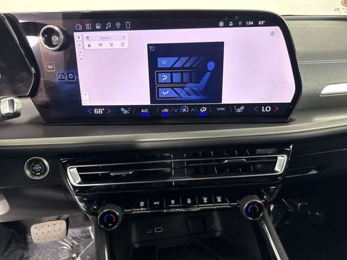 Used 2024 Chevrolet Traverse LT w/ LPO, Floor Liner Package FWD image 9