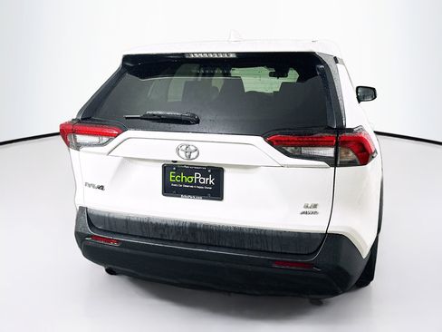 Used 2023 Toyota RAV4 LE image 7