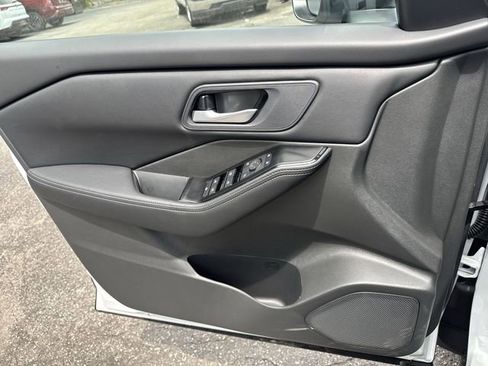 New 2026 Nissan Rogue SV AWD/4WD image 25