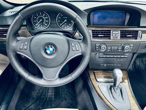 Used 2013 BMW 328i Convertible image 30