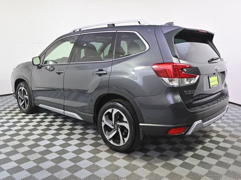 Used 2023 Subaru Forester Touring AWD/4WD image 3