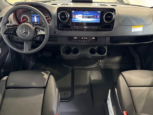 New 2026 Mercedes-Benz Sprinter 2500 image 11