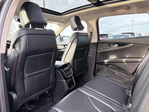 Used 2023 Lincoln Nautilus Reserve image 13